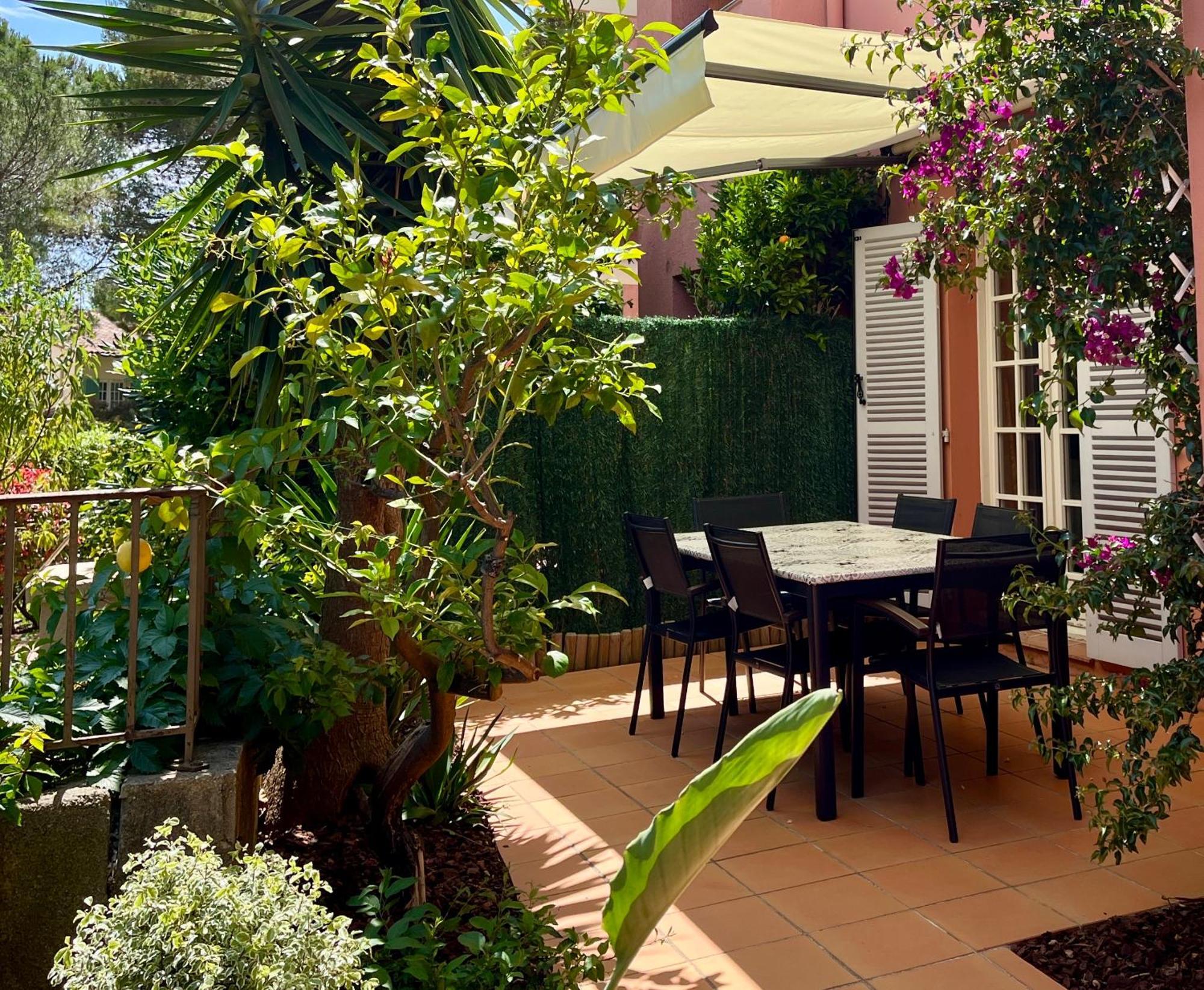 Village Typique - Piscine - Grande Terrasse Ombragee - Logement Climatise Mougins Exterior foto